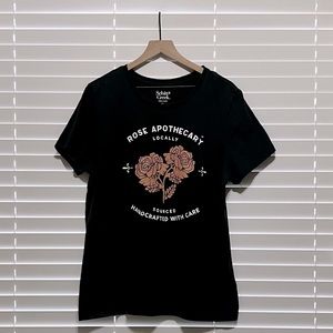 Schitt$ Creek Rose Apothecary Women’s T-Shirt Size-XXL
